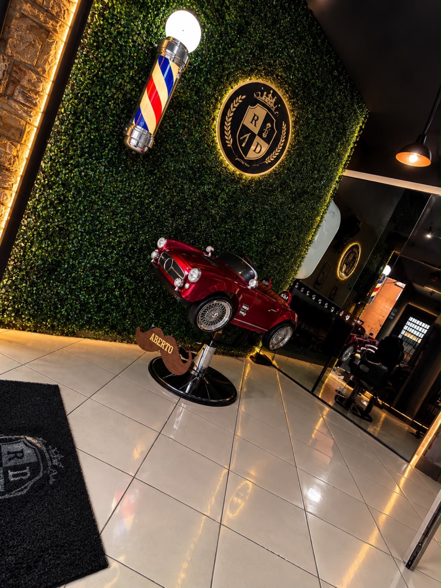 Entrada da Barbearia do Dinho